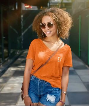 Women’s vneck tee L.I.